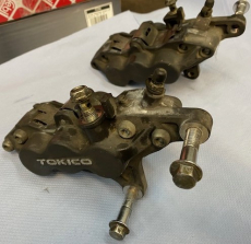 Bremssattel ZX-6R 1998-1999 vorne Satz Tokico 6 Kolben gebraucht.